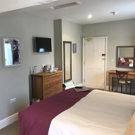 The George Inn - Лакок Экстерьер фото